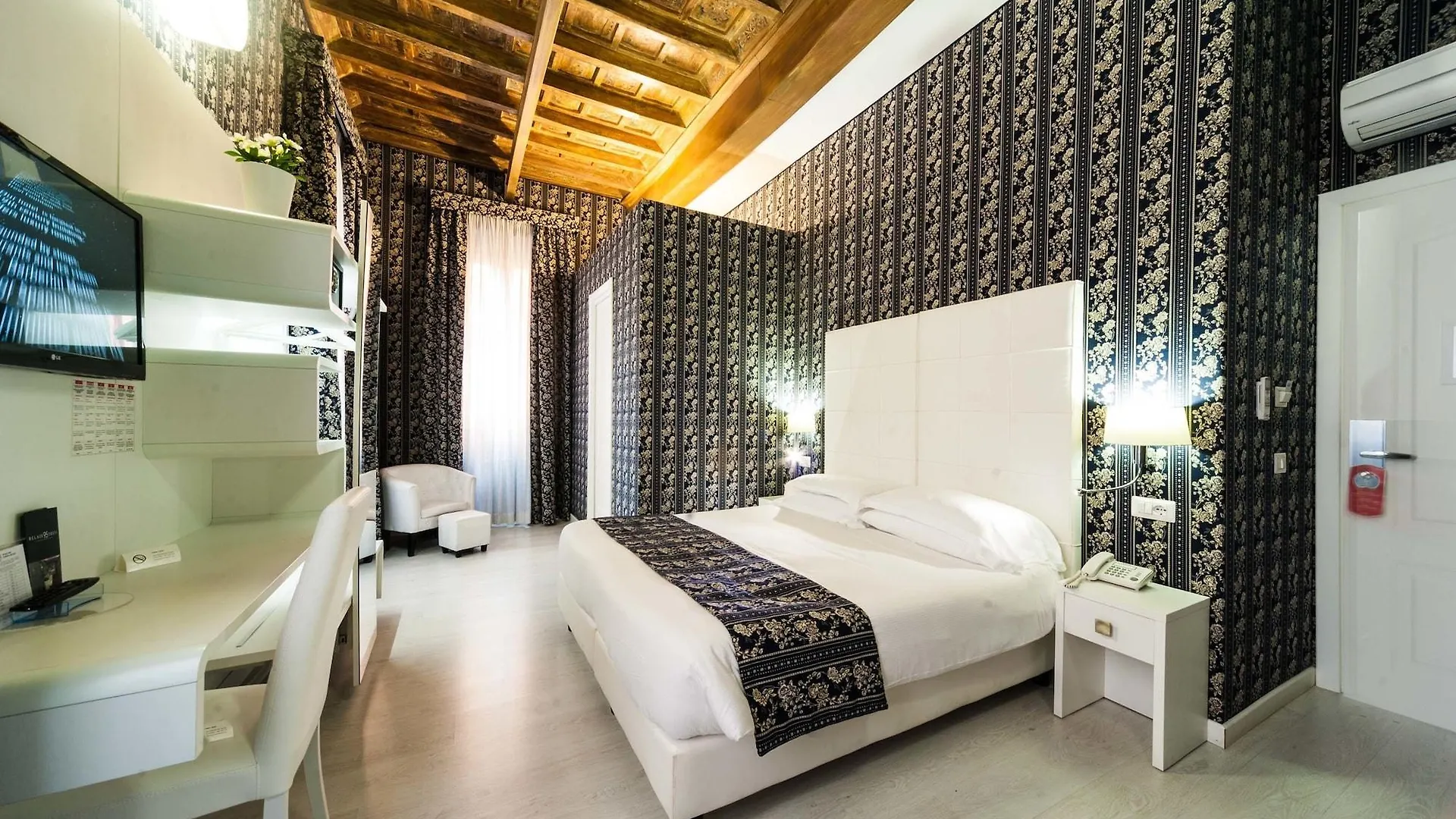 Relais Trevi 95 Boutique Hotel (Adults Only) Rom
